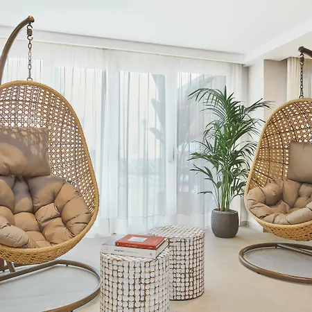 Universal Don Camilo 4* 산트 엘름