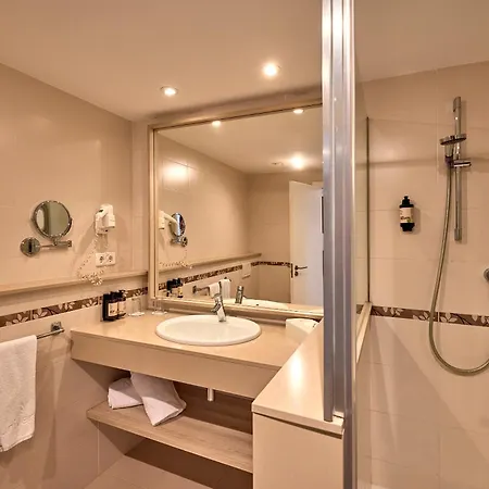 Universal Don Camilo 4* 산트 엘름