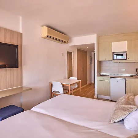 Apartahotel Universal Don Camilo Sant Elm