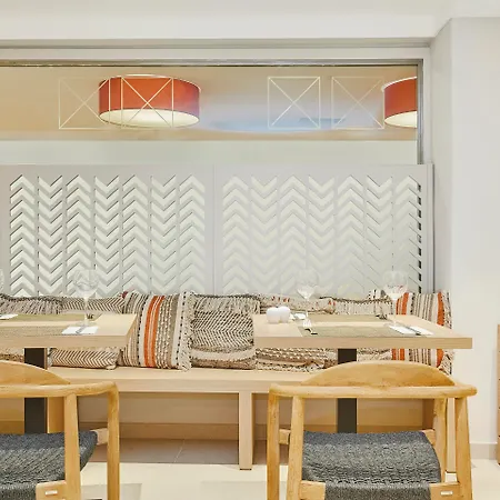 Aparthotel Universal Don Camilo