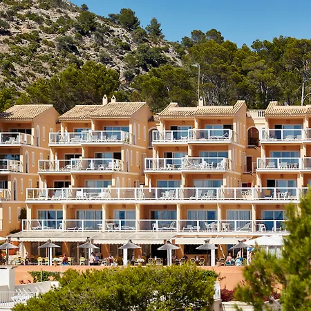 Universal Don Camilo Sant Elm