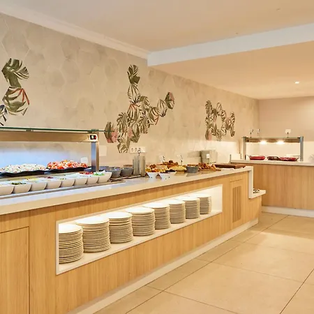 Universal Don Camilo 4* Sant Elm