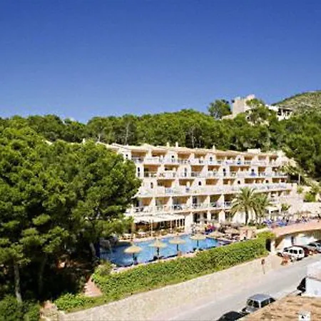 Universal Don Camilo 4*