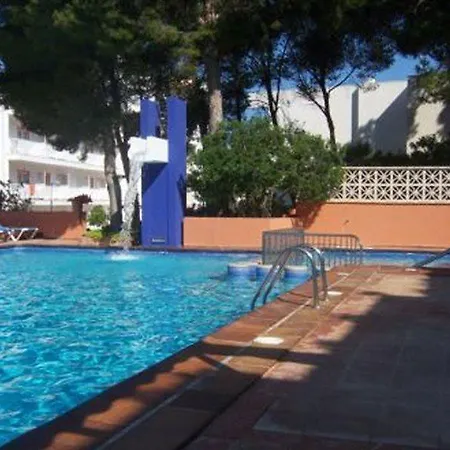 Universal Don Camilo 4*