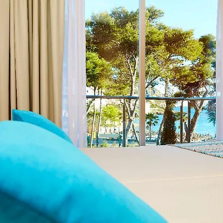 Aparthotel Universal Don Camilo 4*