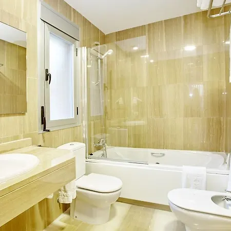 Universal Don Camilo Aparthotel